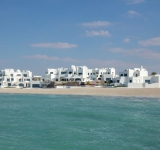 アラブ首長国連邦アブダビに Anantara Santorini Abu Dhabi Retreat が新規開業