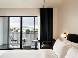StandardX,-Bangkok_2